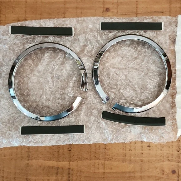 Original Harley Davidson Passing Lamp Chrome trim rings - Picture 1 of 4